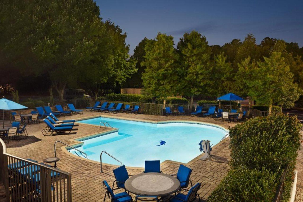 Hilton Executive Park Hotel 4*