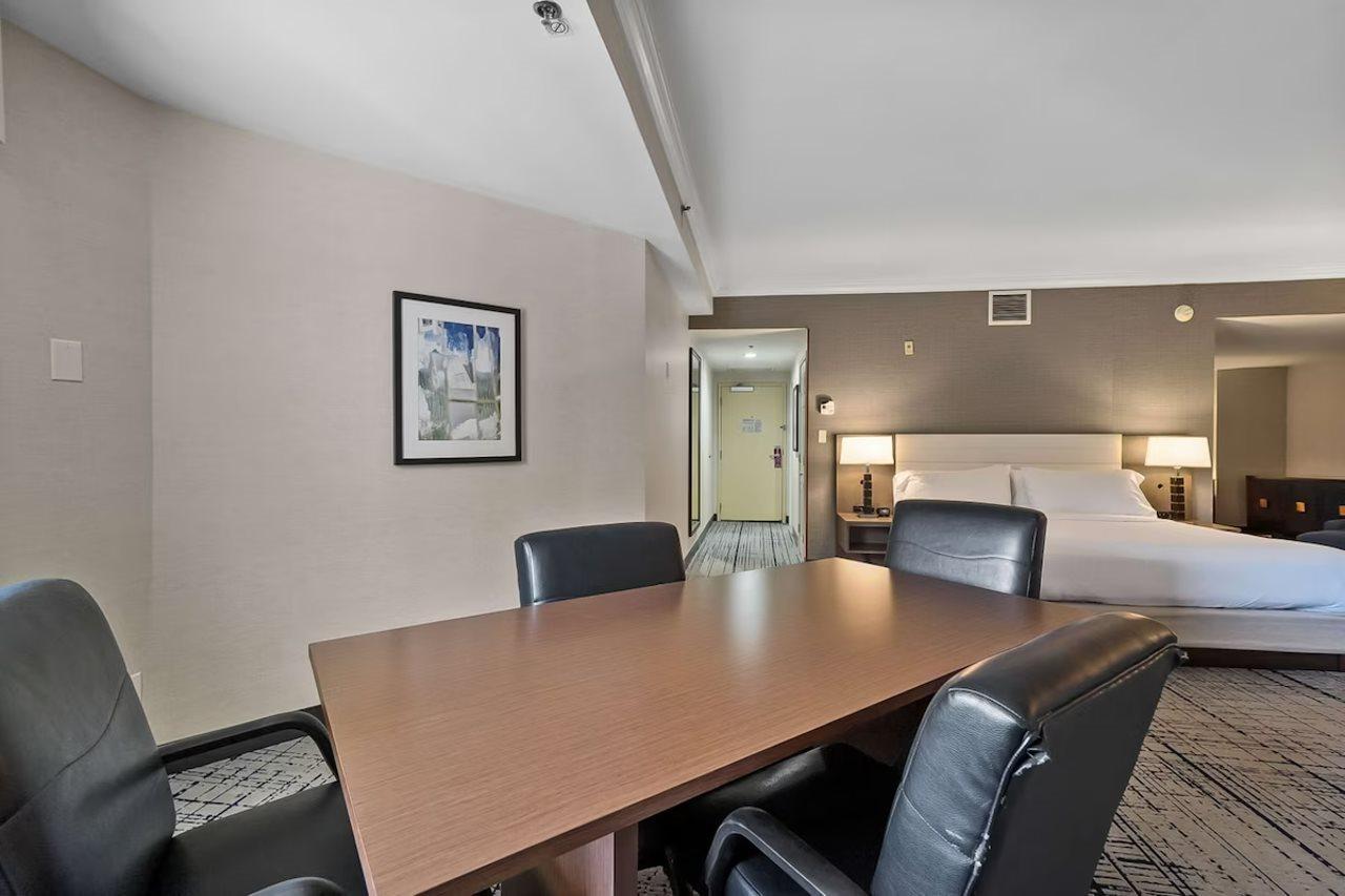 Hilton Executive Park
