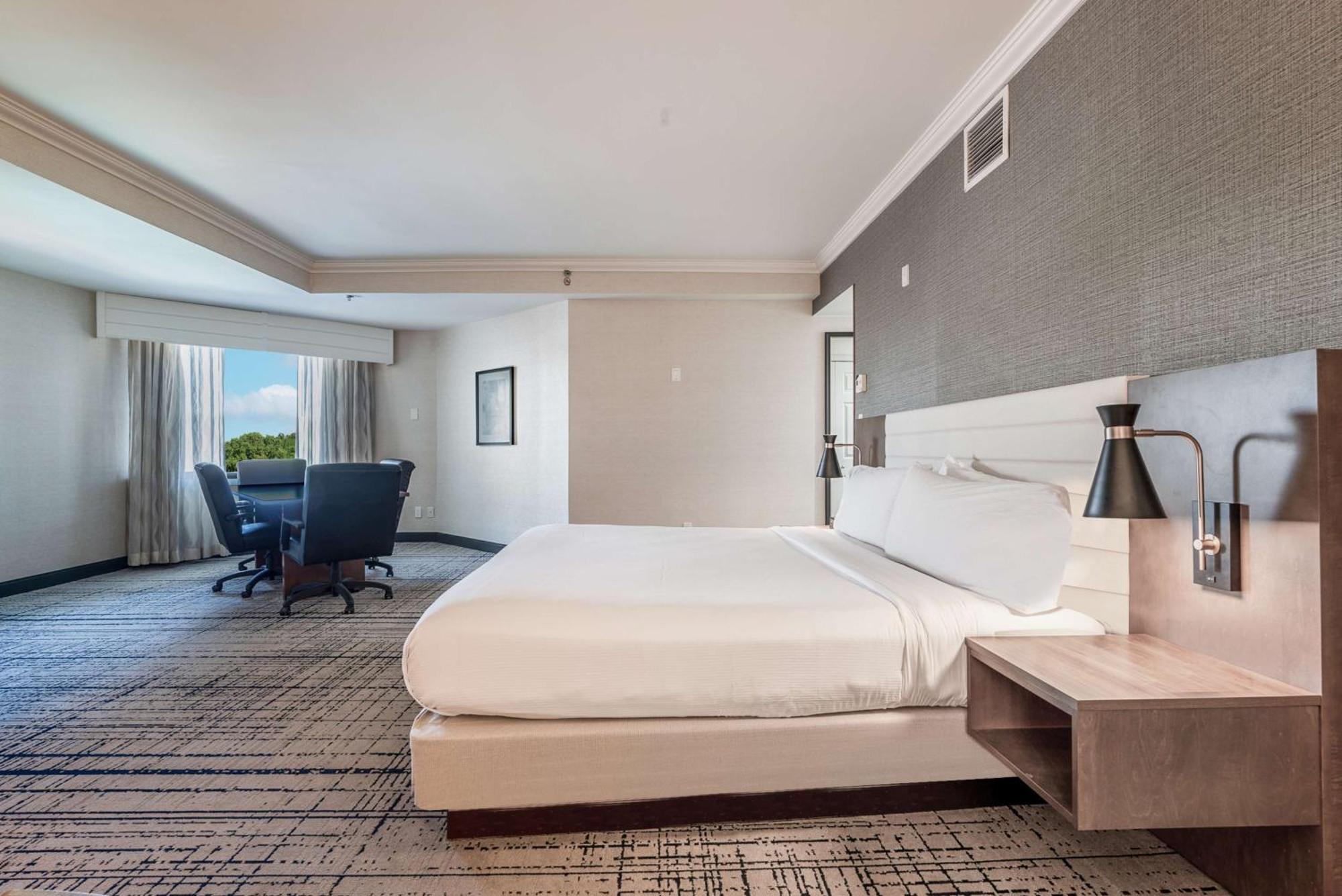 Hilton Executive Park Hotel