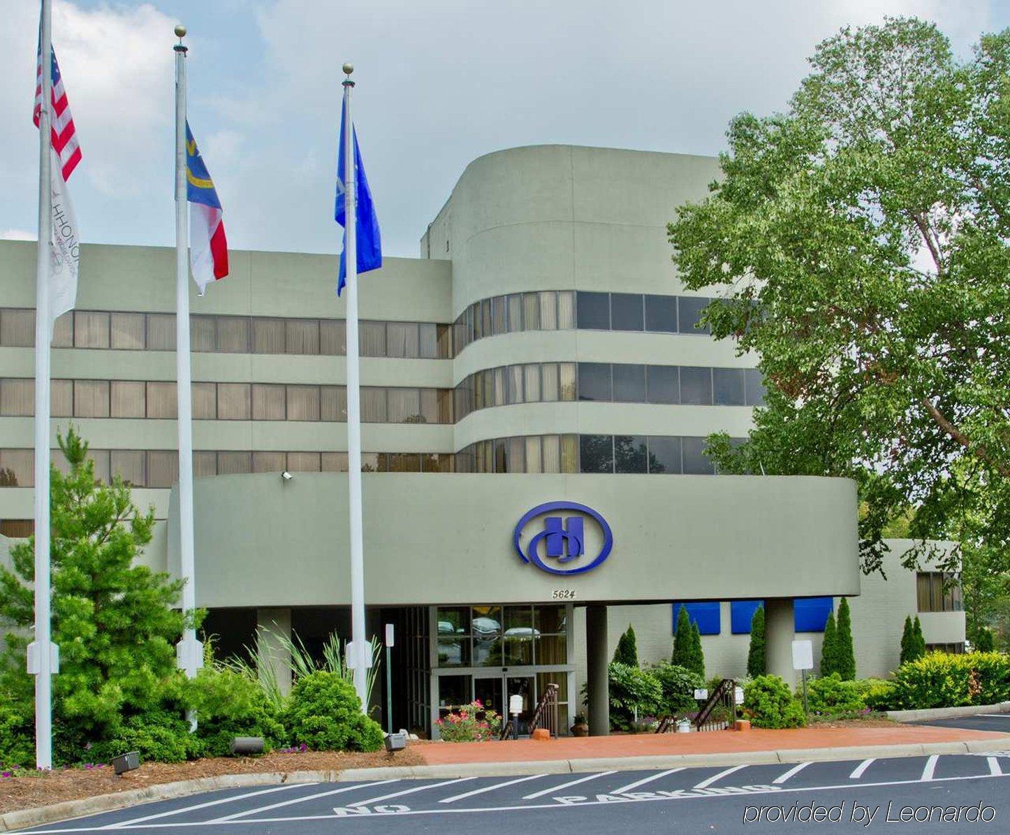 Hilton Executive Park 4*