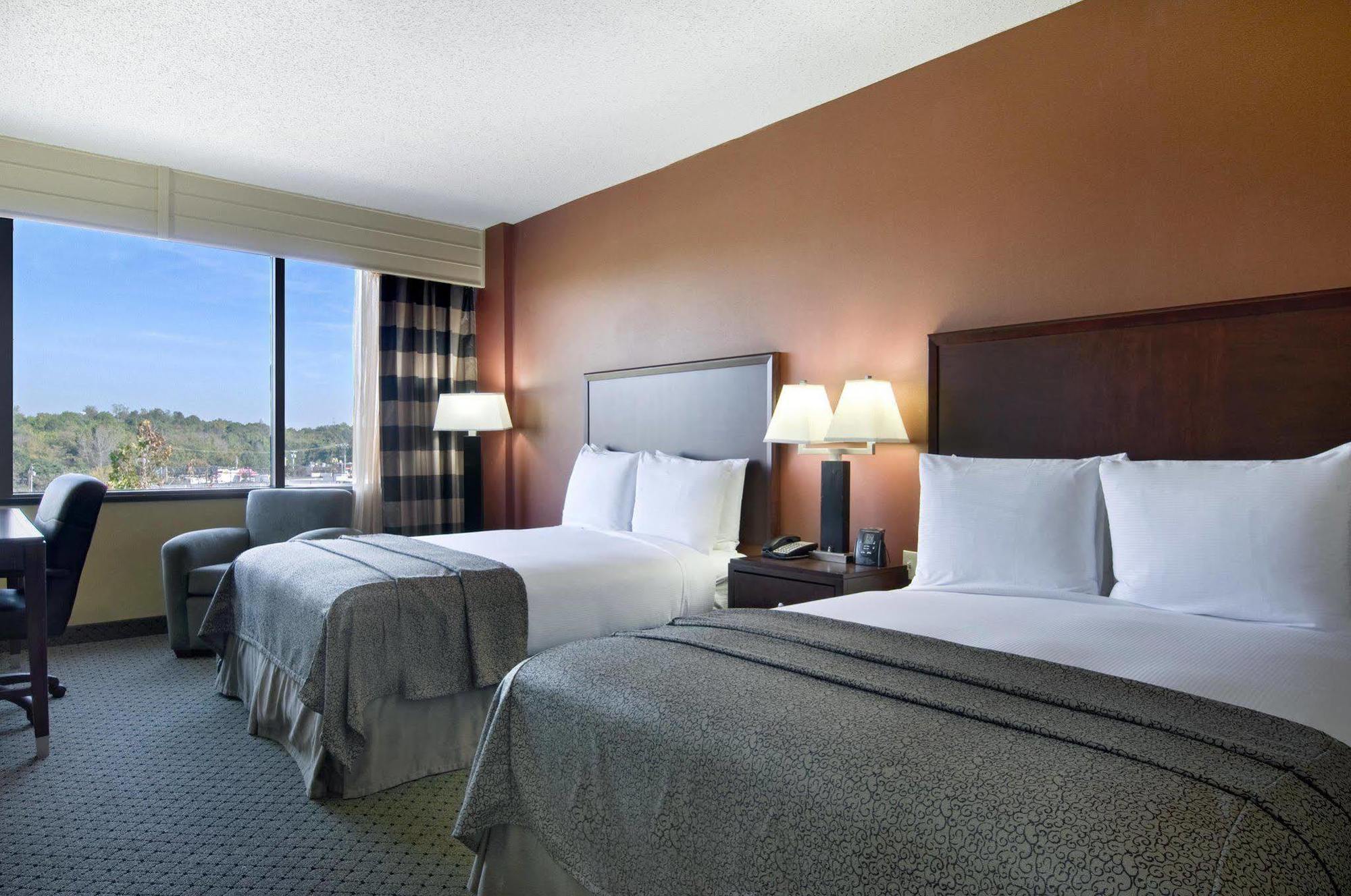 Hilton Executive Park