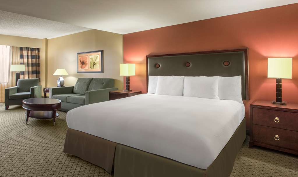 Hilton Executive Park 4*