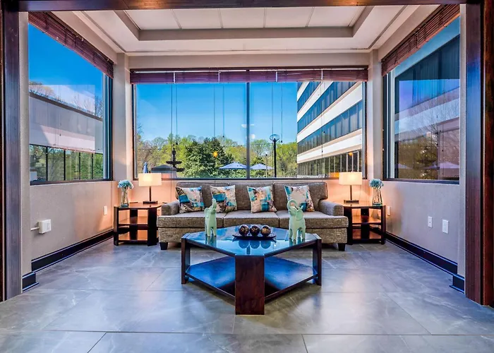 Doubletree By Hilton South Charlotte Tyvola